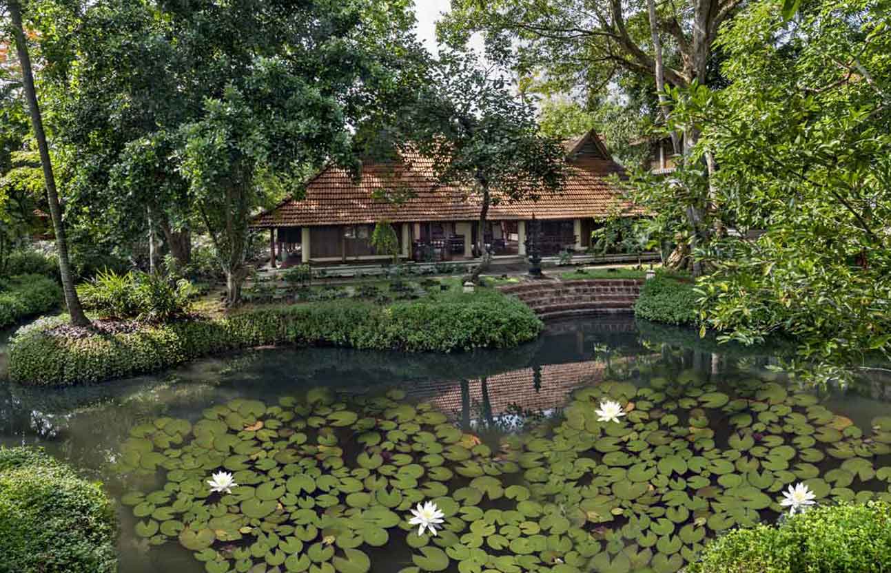 Looking for the Best Luxury Ayurvedic Resort in Kerala? Here's What You Need to Know
