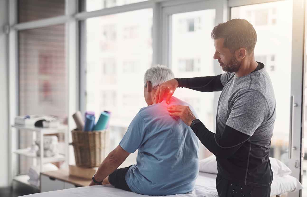 مركز العلاج الطبيعي للعظام في كوتشي، كيرالا، الهند: طريقك نحو الحركة بدون ألم والتعافي الكامل